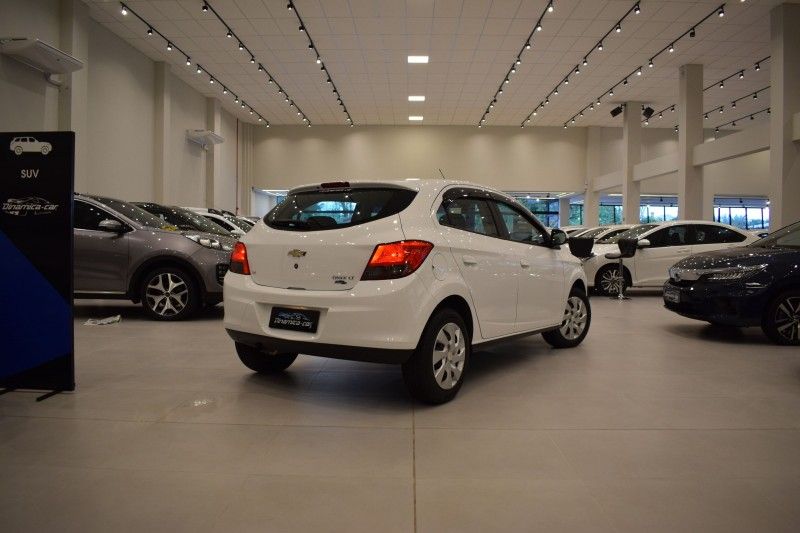 Chevrolet ONIX LT 1.4 2013 DINAMICA-CAR VENÂNCIO AIRES / Carros no Vale