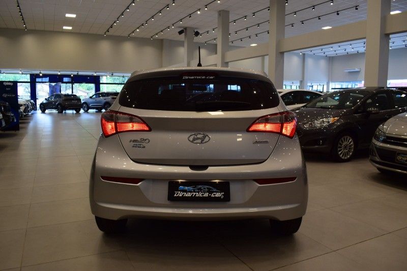 Hyundai HB20 COMFORT PLUS 1.6 2016 DINAMICA-CAR VENÂNCIO AIRES / Carros no Vale