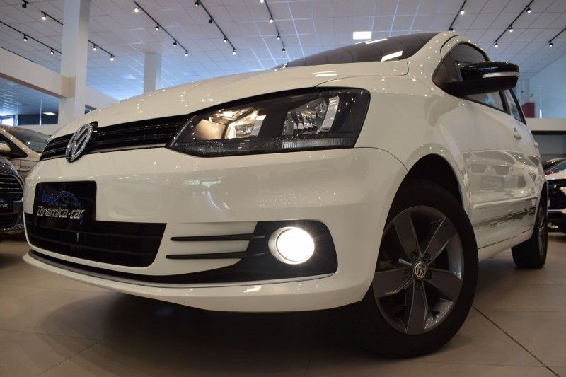 Volkswagen FOX CONNECT 1.6 2019 DINAMICA-CAR VENÂNCIO AIRES / Carros no Vale