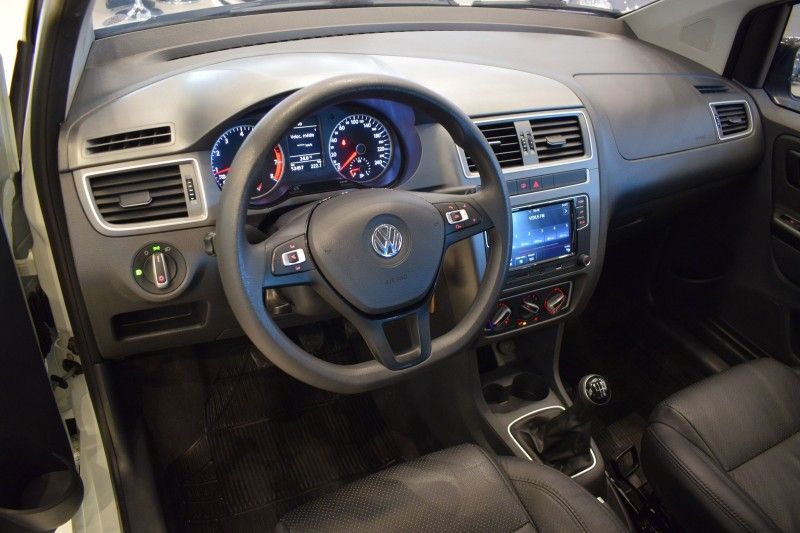 Volkswagen FOX CONNECT 1.6 2019 DINAMICA-CAR VENÂNCIO AIRES / Carros no Vale