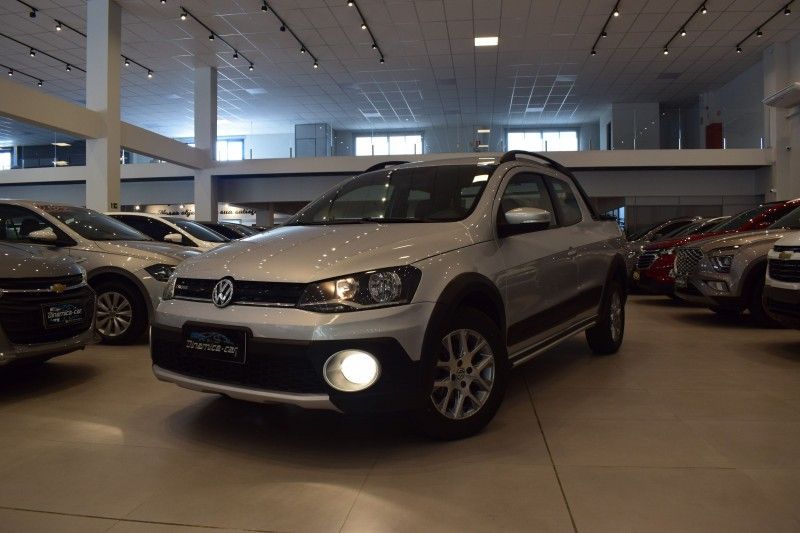 Volkswagen SAVEIRO CD CROSS 1.6 2016 DINAMICA-CAR VENÂNCIO AIRES / Carros no Vale