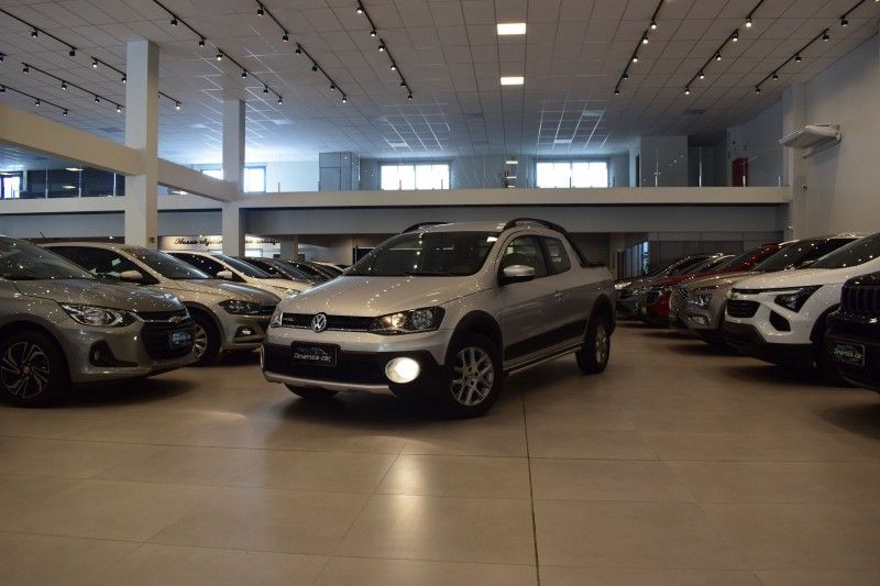 Volkswagen SAVEIRO CD CROSS 1.6 2016 DINAMICA-CAR VENÂNCIO AIRES / Carros no Vale