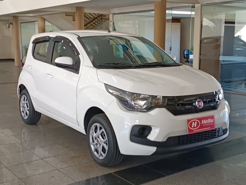 Fiat MOBI DRIVE 1.0 2018 HÉLIO AUTOMÓVEIS LAJEADO / Carros no Vale