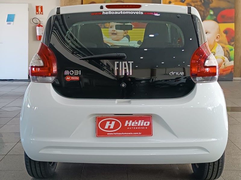 Fiat MOBI DRIVE 1.0 2018 HÉLIO AUTOMÓVEIS LAJEADO / Carros no Vale