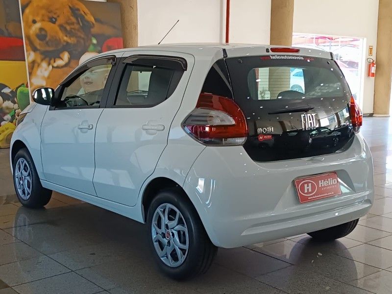 Fiat MOBI DRIVE 1.0 2018 HÉLIO AUTOMÓVEIS LAJEADO / Carros no Vale