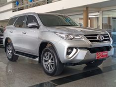 Toyota HILUX SW4 SRX 2.8 2019 HÉLIO AUTOMÓVEIS LAJEADO / Carros no Vale