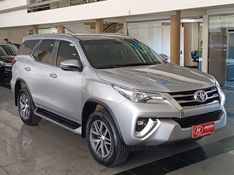 Toyota HILUX SW4 SRX 2.8 2019 HÉLIO AUTOMÓVEIS LAJEADO / Carros no Vale