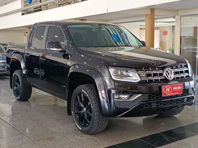 Volkswagen AMAROK HIGHLINE 3.0 V6 2022 HÉLIO AUTOMÓVEIS LAJEADO / Carros no Vale