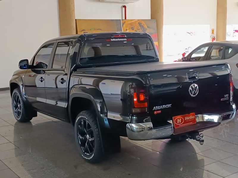 Volkswagen AMAROK HIGHLINE 3.0 V6 2022 HÉLIO AUTOMÓVEIS LAJEADO / Carros no Vale