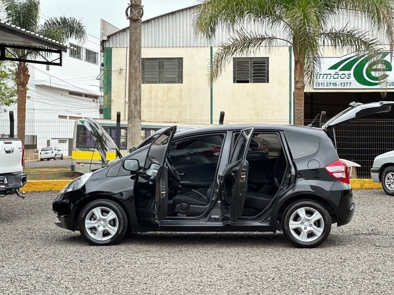 Honda FIT LXL 1.4 2010 NEUMANN VEÍCULOS ARROIO DO MEIO / Carros no Vale