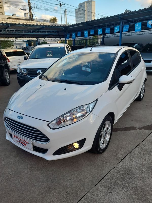 Ford FIESTA SE 1.6 2014 FERREIRA VEÍCULOS VENÂNCIO AIRES / Carros no Vale