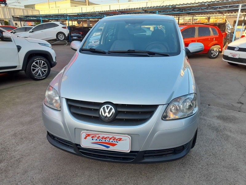 Volkswagen FOX PLUS 1.6 8V 2009 FERREIRA VEÍCULOS VENÂNCIO AIRES / Carros no Vale