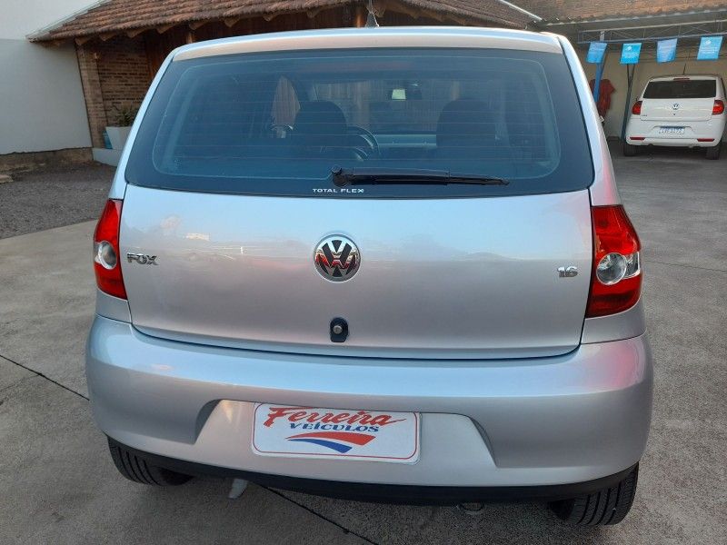 Volkswagen FOX PLUS 1.6 8V 2009 FERREIRA VEÍCULOS VENÂNCIO AIRES / Carros no Vale