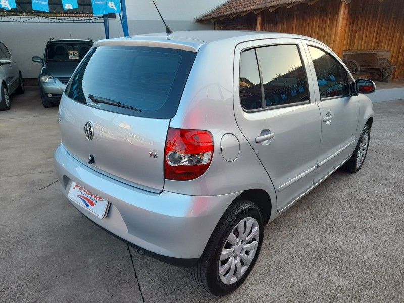 Volkswagen FOX PLUS 1.6 8V 2009 FERREIRA VEÍCULOS VENÂNCIO AIRES / Carros no Vale