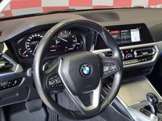 BMW 330i Sport 2.0 TB 16V 2019/2020 PC VEÍCULOS SANTA CRUZ DO SUL / Carros no Vale