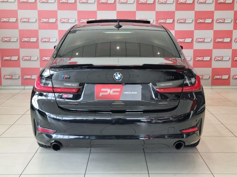 BMW 330i Sport 2.0 TB 16V 2019/2020 PC VEÍCULOS SANTA CRUZ DO SUL / Carros no Vale