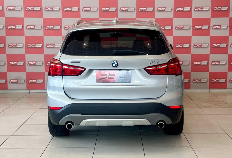 BMW X1 SDRIVE 20i 2.0/ TB Acti 2017/2018 PC VEÍCULOS SANTA CRUZ DO SUL / Carros no Vale