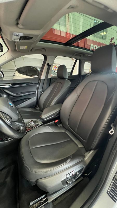 BMW X1 SDRIVE 20i 2.0/ TB Acti 2017/2018 PC VEÍCULOS SANTA CRUZ DO SUL / Carros no Vale