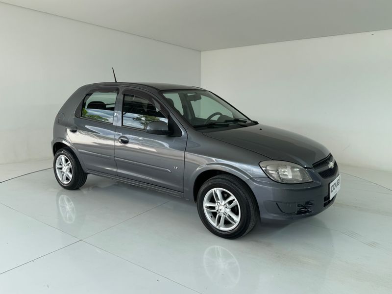 Chevrolet Celta 1.0l Lt 2011/2012 COVEL VEICULOS ENCANTADO / Carros no Vale