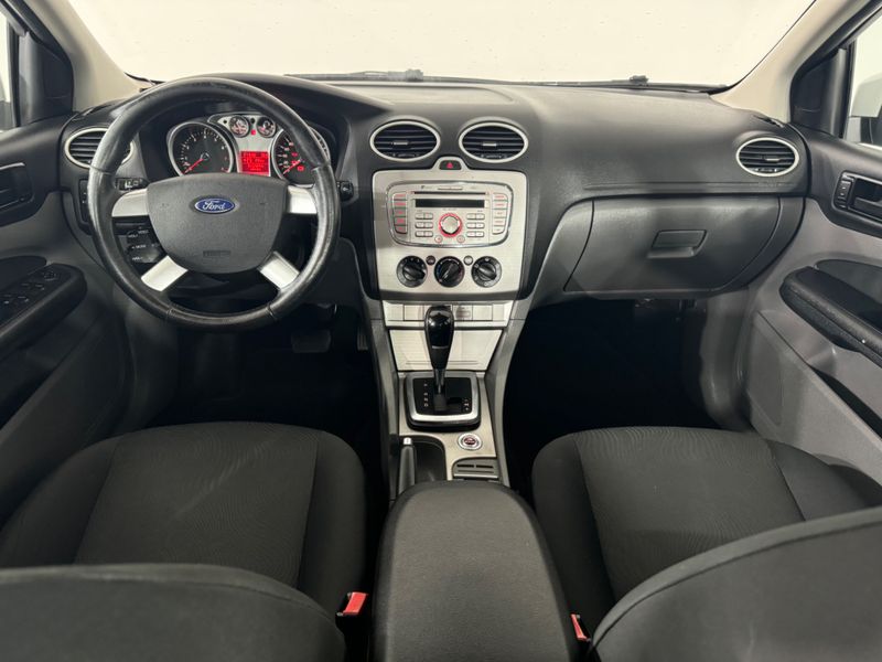 Ford Focus Sedan 2.0 16v 2013/2013 COVEL VEICULOS ENCANTADO / Carros no Vale