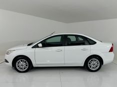 Ford Focus Sedan 2.0 16v 2013/2013 COVEL VEICULOS ENCANTADO / Carros no Vale