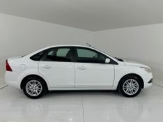 Ford Focus Sedan 2.0 16v 2013/2013 COVEL VEICULOS ENCANTADO / Carros no Vale