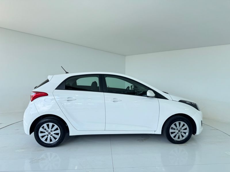 Hyundai Hb20 1.6 Comfort Plus 2014/2015 COVEL VEICULOS ENCANTADO / Carros no Vale