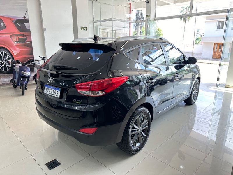 Hyundai Ix35 Gl 2.0 16v 2wd 2017/2018 COVEL VEICULOS ENCANTADO / Carros no Vale