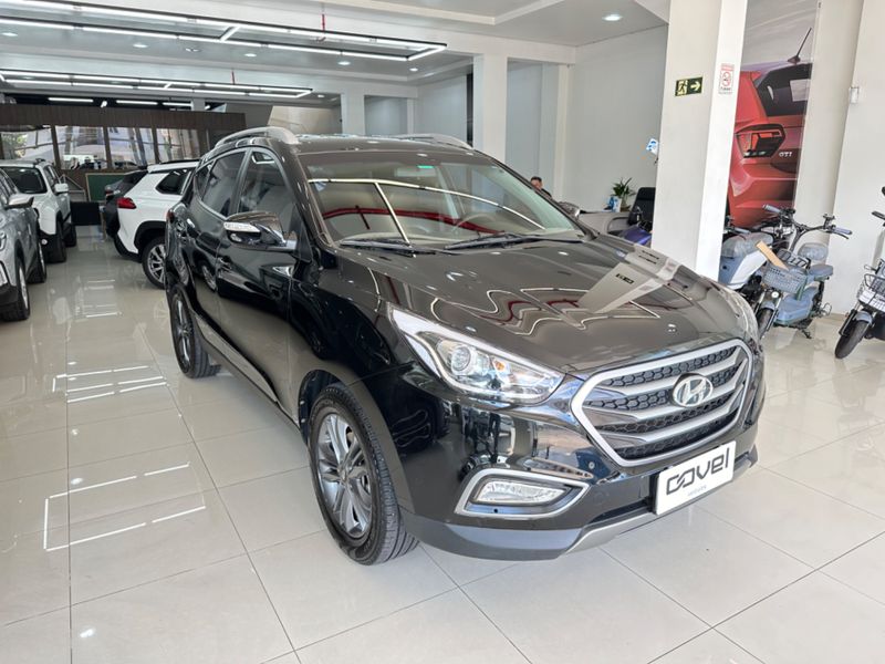 Hyundai Ix35 Gl 2.0 16v 2wd 2017/2018 COVEL VEICULOS ENCANTADO / Carros no Vale