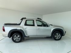 Renault Duster Oroch Dyna 1.6 Hi 16v Mec 2018/2018 COVEL VEICULOS ENCANTADO / Carros no Vale