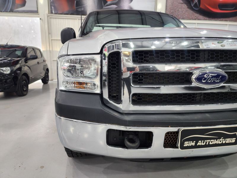 Ford F-250 Xlt 2011/2011 SIM AUTOMÓVEIS ROLANTE / Carros no Vale