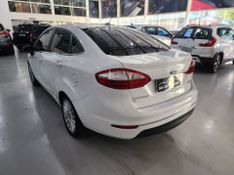 Ford Fiesta Titanium 1.6 16v 2015/2015 SIM AUTOMÓVEIS ROLANTE / Carros no Vale