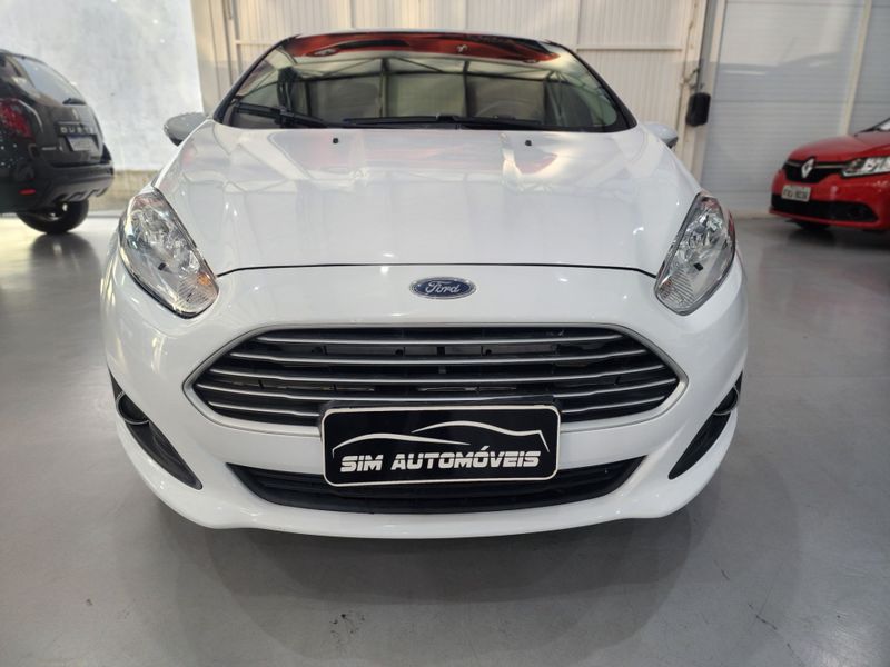 Ford Fiesta Titanium 1.6 16v 2015/2015 SIM AUTOMÓVEIS ROLANTE / Carros no Vale