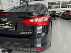 Ford Focus Sedan Titanium 2.0 Plus 16 V 2014/2015 SIM AUTOMÓVEIS ROLANTE / Carros no Vale