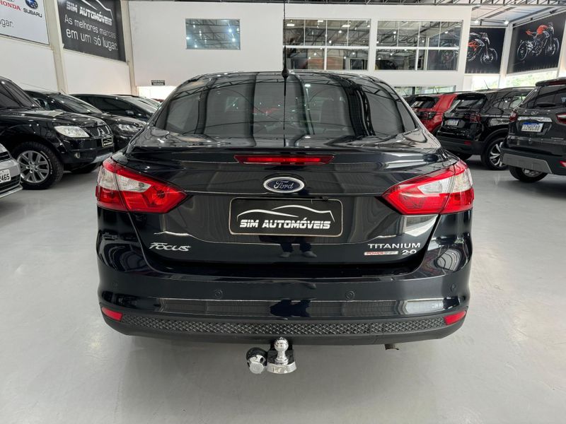 Ford Focus Sedan Titanium 2.0 Plus 16 V 2014/2015 SIM AUTOMÓVEIS ROLANTE / Carros no Vale