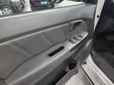 Toyota Hilux 2.7 Srv Cd 4×4 2014/2014 SIM AUTOMÓVEIS ROLANTE / Carros no Vale