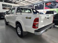 Toyota Hilux 2.7 Srv Cd 4×4 2014/2014 SIM AUTOMÓVEIS ROLANTE / Carros no Vale