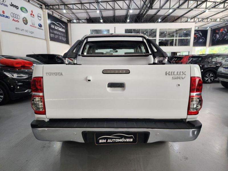 Toyota Hilux 2.7 Srv Cd 4×4 2014/2014 SIM AUTOMÓVEIS ROLANTE / Carros no Vale