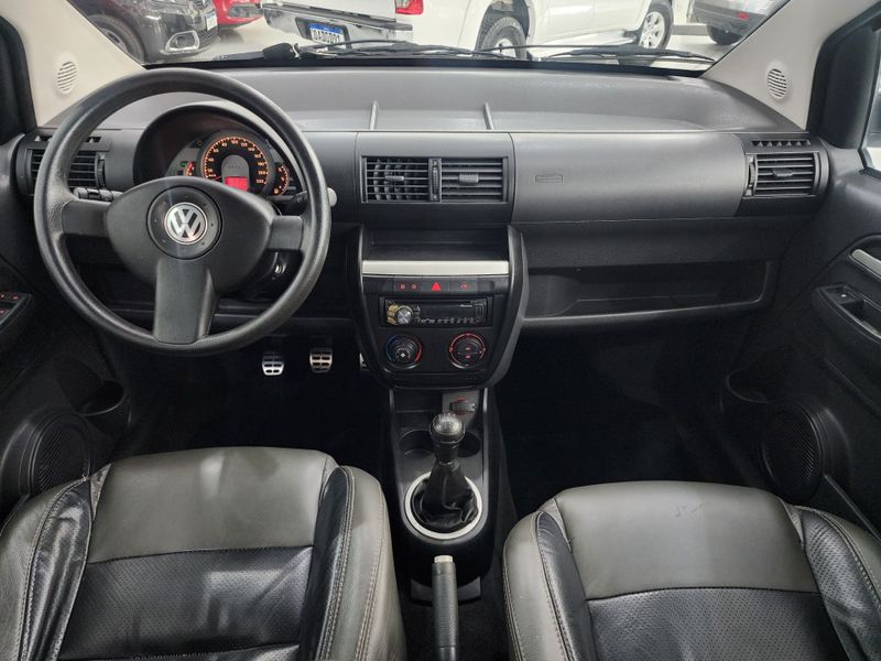 Volkswagen Crossfox 2005/2005 SIM AUTOMÓVEIS ROLANTE / Carros no Vale