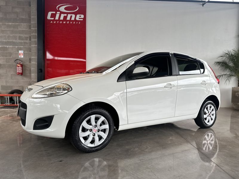 Fiat Palio ATTRACTIVE 1.0 EVO Fire 8v 2014/2015 CIRNE AUTOMÓVEIS SANTA MARIA / Carros no Vale