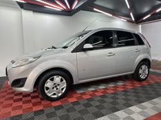 Ford Fiesta SE 1.0 8V 2013/2014 CIRNE AUTOMÓVEIS SANTA MARIA / Carros no Vale