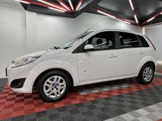 Ford Fiesta SE 1.0 8V 2013/2014 CIRNE AUTOMÓVEIS SANTA MARIA / Carros no Vale