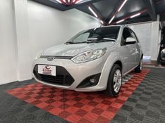 Ford Fiesta SE 1.0 8V 2013/2014 CIRNE AUTOMÓVEIS SANTA MARIA / Carros no Vale