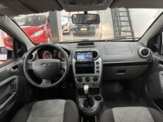 Ford Fiesta SE 1.0 8V 2013/2014 CIRNE AUTOMÓVEIS SANTA MARIA / Carros no Vale