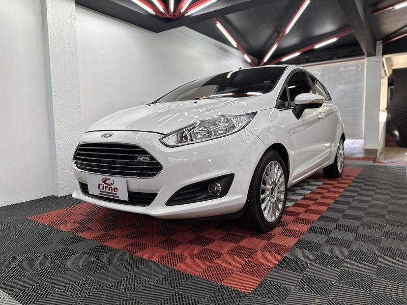 Ford Fiesta TIT./TIT.Plus 1.6 16V 2014/2014 CIRNE AUTOMÓVEIS SANTA MARIA / Carros no Vale