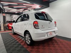 Nissan MARCH SV 1.6 16V Fuel 2013/2014 CIRNE AUTOMÓVEIS SANTA MARIA / Carros no Vale