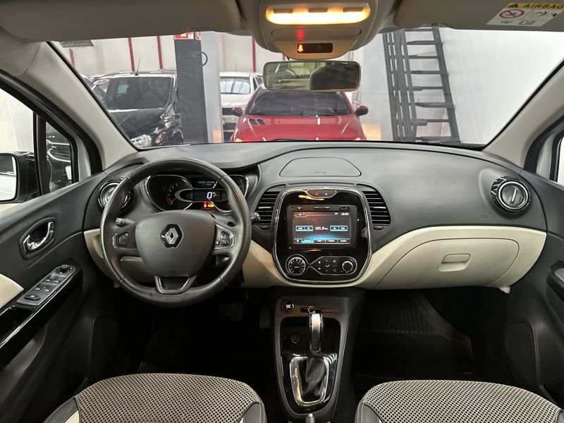 Renault CAPTUR Intense 1.6 16V 2017/2018 CIRNE AUTOMÓVEIS SANTA MARIA / Carros no Vale