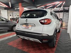 Renault CAPTUR Intense 1.6 16V 2017/2018 CIRNE AUTOMÓVEIS SANTA MARIA / Carros no Vale