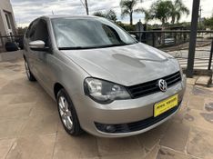 VOLKSWAGEN Polo 1.6 Mi/S.Ouro Mi Tot 8V 2012/2013 ATUAL VEÍCULOS VISTA ALEGRE DO PRATA / Carros no Vale