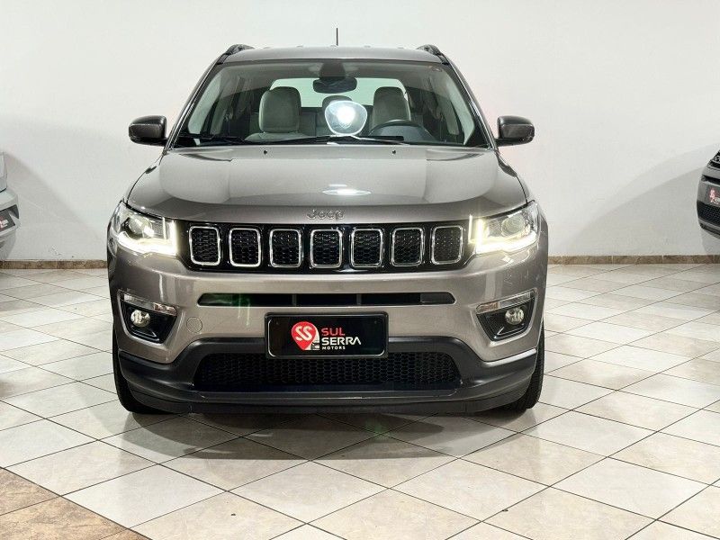 JEEP COMPASS 2.0 16V LONGITUDE 2018/2018 SUL SERRA MOTORS CAXIAS DO SUL / Carros no Vale